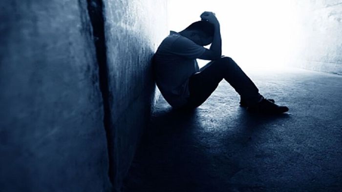 পড়াশোনার চাপ, ব্যর্থতার ভয়! ভারতে পড়ুয়া আত্মহত্যার ঘটনা বেড়েই চলেছে