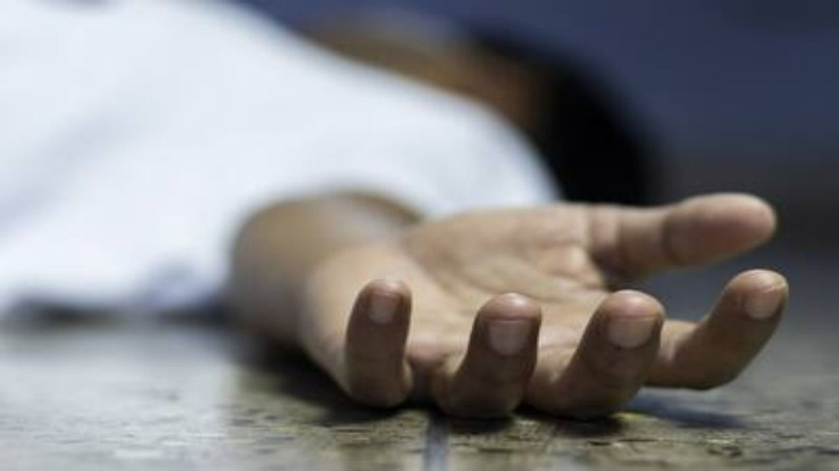 রাস্তায় পড়ে যুবকের গলা কাটা দেহ, একাদশীর দিন বারুইপুরে চাঞ্চল্য