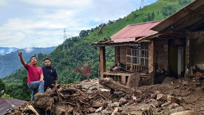 তাণ্ডবের পর উত্তরবঙ্গের পরিস্থিতি।-ফাইল ছবি