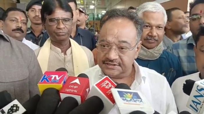 'দক্ষিণবঙ্গের কিছু মানুষ, কিছু নেতা, আর কিছু দালাল উত্তরবঙ্গে যান শুধু লুটপাট করতে' অভিযোগ শমীক ভট্টাচার্যর