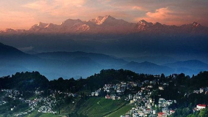 দার্জিলিংয়ের মনোরম আবহাওয়া।-ফাইল ছবি