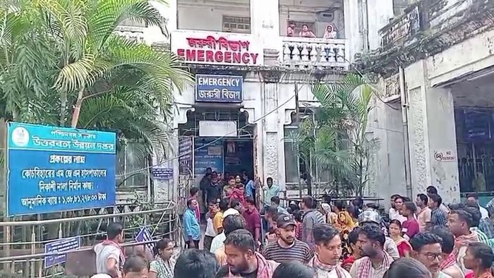 শ্মশানে যেতেই নড়ে উঠল মৃতদেহ