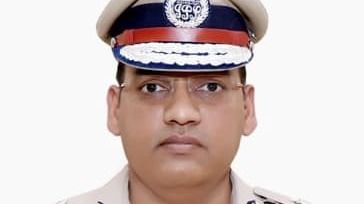 শীর্ষ পুলিশকর্তা মাথায় গুলি করে আত্মঘাতী, বাড়ি থেকে উদ্ধার রক্তাক্ত দেহ