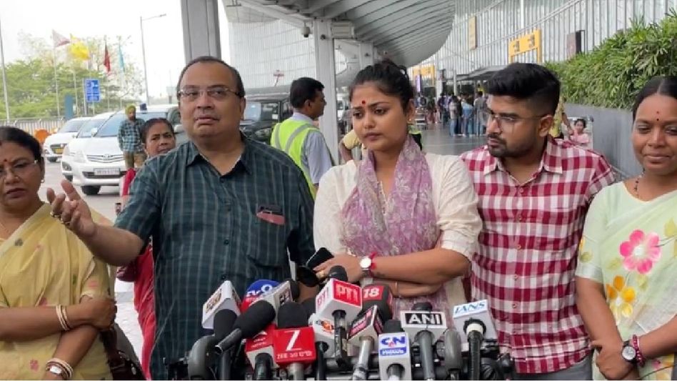 'ডেডবডি হয়েও ফিরতে পারি,' ত্রিপুরা যাওয়ার আগে আশঙ্কা কুণালদের, কেন? 'ডেডবডি হয়েও ফিরতে পারি,' ত্রিপুরা যাওয়ার আগে আশঙ্কা কুণালদের, কেন?