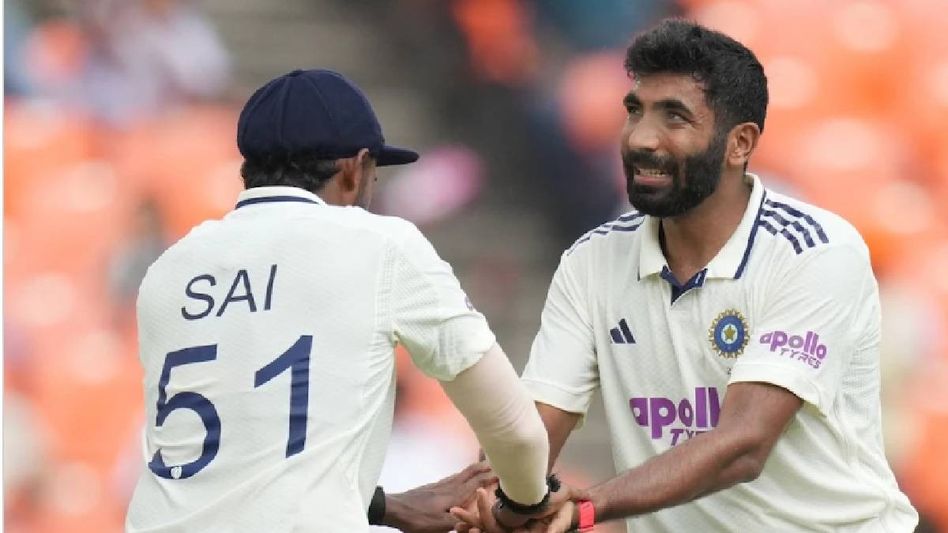 বুমরা নেই দ্বিতীয় টেস্টে, বদলে কে? সম্ভাব্য ভারতীয় দল... বুমরা নেই দ্বিতীয় টেস্টে, বদলে কে? সম্ভাব্য ভারতীয় দল...