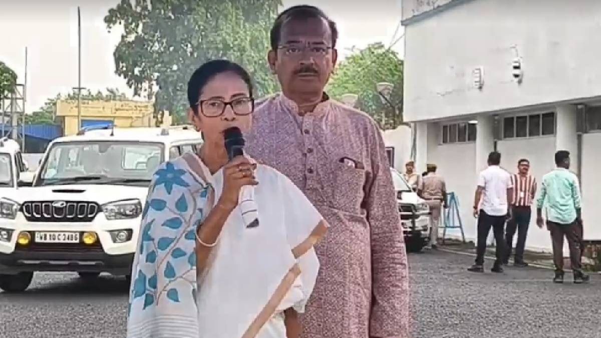 'ইন্টারনাল কিছু নয় তো?' খগেন হামলায় হঠাত্‍ মমতার প্রশ্ন