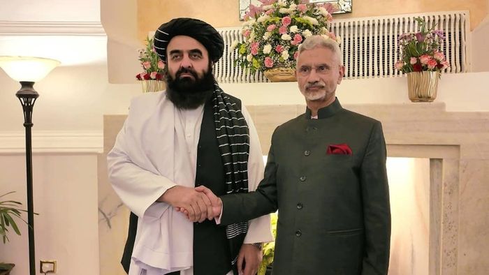 'রাশিয়া, আমেরিকাকে জিজ্ঞাসা করো,' ভারত থেকেই পাকিস্তানকে হুমকি তালিবান মন্ত্রীর