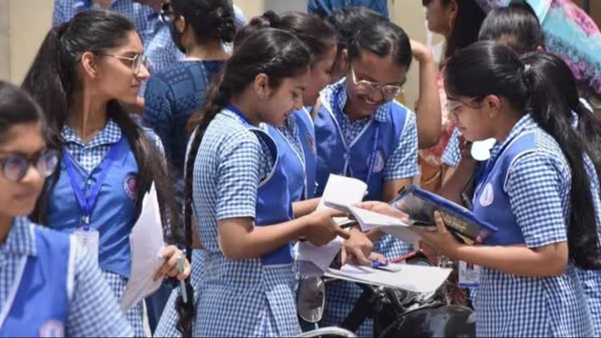 বন্যায় ক্ষতিগ্রস্ত পড়ুয়াদের জন্য বড় ঘোষণা, দেওয়া হবে ডুপ্লিকেট অ্যাডমিট, মার্কশিট