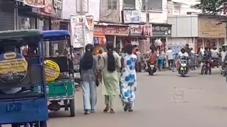 বর্ধমানের রাস্তায় গোপনাঙ্গ দেখিয়ে অশ্লীলতা, ধৃত বাইক আরোহি 