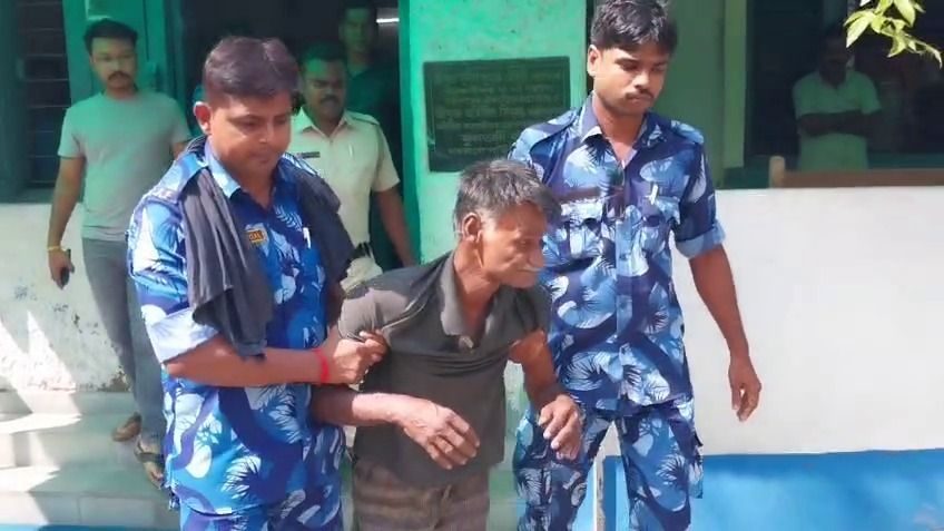 ২ লক্ষ টাকার জাল নোট উদ্ধার, মূর্শিদাবাদ থেকে ধৃত ২