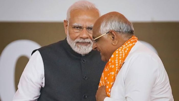 গুজরাতের ক্যাবিনেটে রদবদল