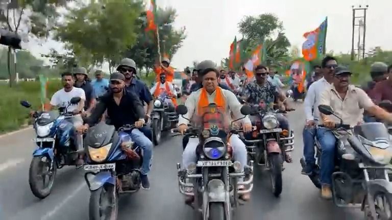 শ্রীরামপুরে বুলেট নিয়ে সুকান্ত