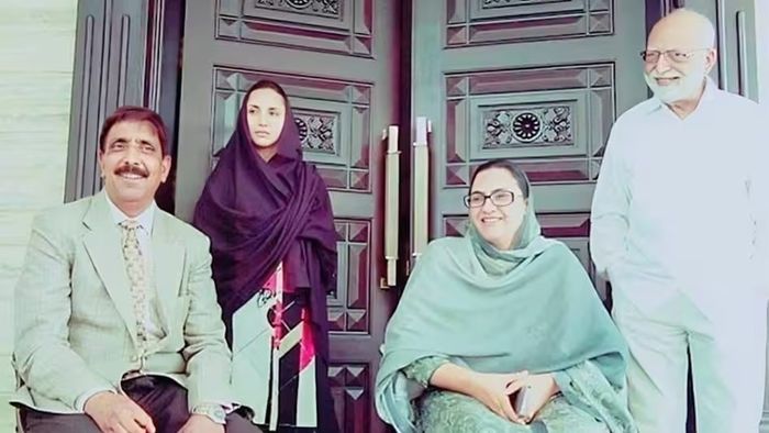 পাঞ্জাবের প্রাক্তন ডিজিপি মোহাম্মদ মুস্তাফা ও প্রাক্তন মন্ত্রী রাজিয়া সুলতানা।-ফাইল ছবি