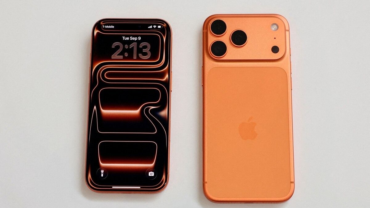 মাত্র ৪০,৪৭০ টাকায় iPhone 17 Pro! কীভাবে ৯৪ হাজার টাকা ছাড়? 