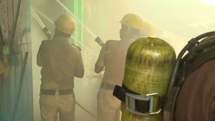 আমহার্স্ট স্ট্রিটে আগুন