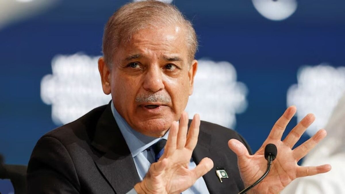 দারিদ্র্যের এক নতুন রেকর্ড! পাকিস্তানকে ঋণে ডুবিয়ে দিচ্ছেন প্রধানমন্ত্রী শাহবাজ