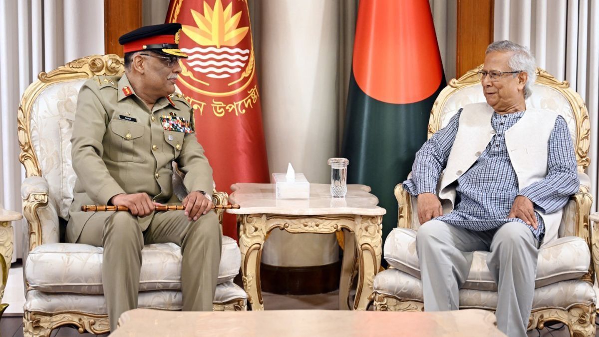 ঢাকায় পাকিস্তানের সেনা জেনারেলের সঙ্গে বৈঠকে ইউনূস, প্ল্যানটা কী?