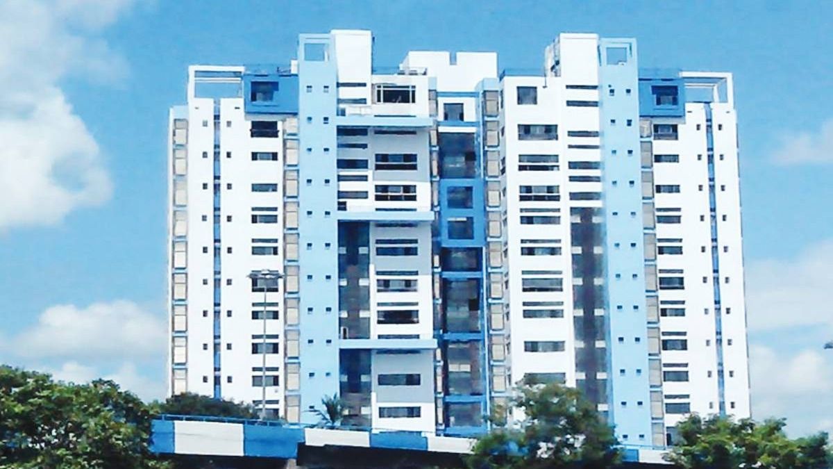 হঠাত্‍ ১০ জেলাশাসককে বদলি, ট্রান্সফার একাধিক আমলাও, নবান্নের বড় সিদ্ধান্ত