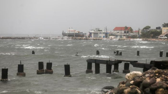 গতিবেগ ঘণ্টায় ২৯৫ কিমি, জামাইকায় ব্যাপক ধ্বংসযজ্ঞ হ্যারিকেন মেলিসা-র