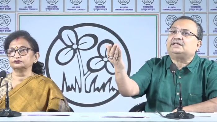 সাংবাদিক বৈঠকে কুণাল ঘোষ ও চন্দ্রিমা ভট্টাচার্য