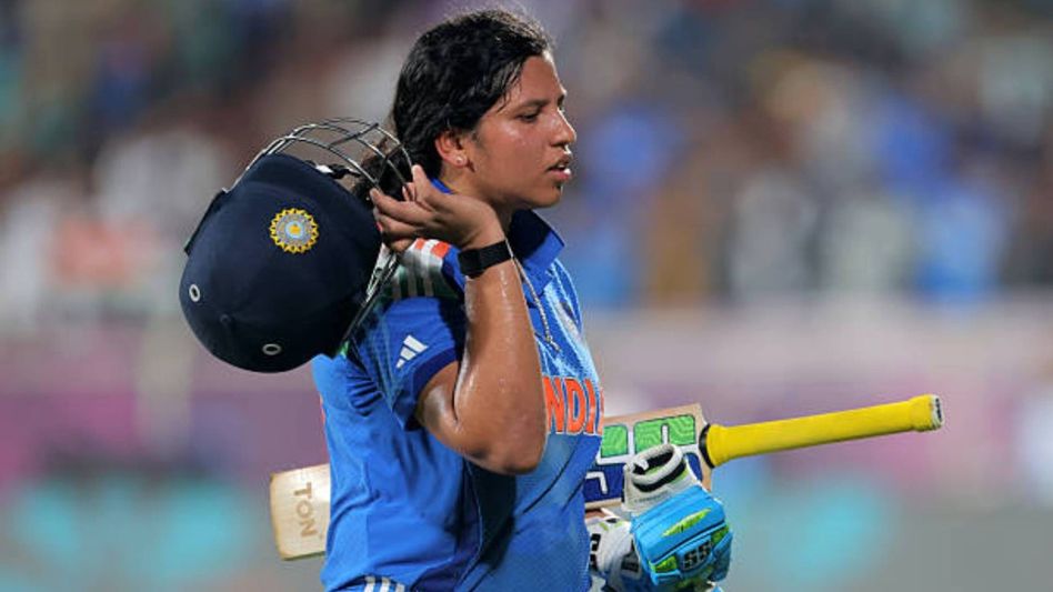 ২৪ ঘণ্টাও আগেও অনিশ্চিত ছিলেন টিমে, শিলিগুড়ির রিচাই যেন ম্যাচে 'ফিনিক্স পাখি' ২৪ ঘণ্টাও আগেও অনিশ্চিত ছিলেন টিমে, শিলিগুড়ির রিচাই যেন ম্যাচে 'ফিনিক্স পাখি'