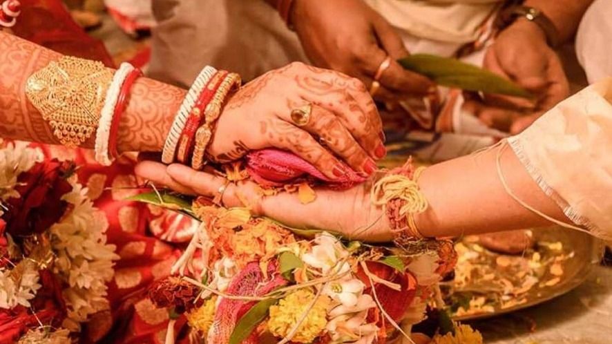 আপনার ফোনে কি বিয়ের নিমন্ত্রণপত্র এসেছে? ব্যাঙ্ক অ্যাকাউন্ট খালি হয়ে যেতে পারে