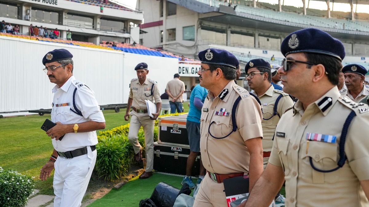 শুক্রবার থেকে টেস্ট, দিল্লি বিস্ফোরণের আবহে ইডেনের নিরাপত্তা আরও জোরদারে তৎপর পুলিশ   