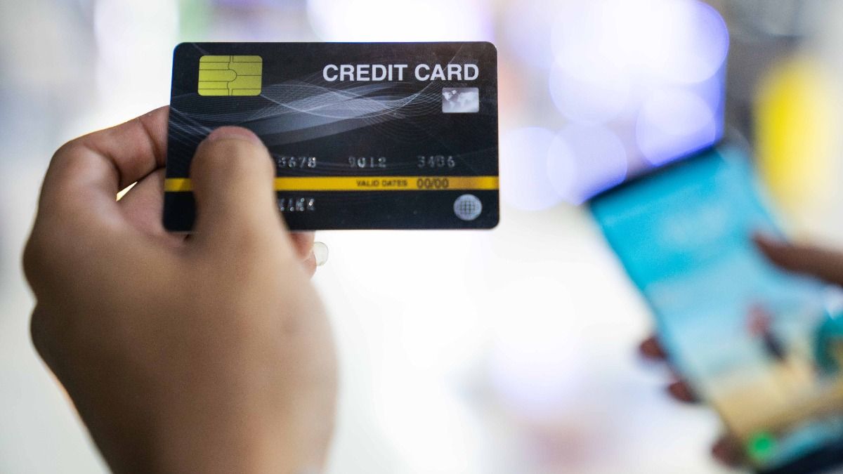 ক্রেডিট কার্ড পাওয়ার পর এই ভুলগুলি করবেন না, অন্যথায় CIBILস্কোর কমে যাবে