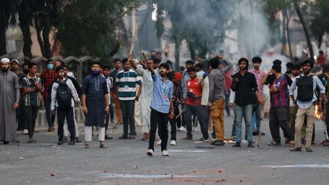 শেখ হাসিনার রায় ঘোষণার পরে উত্তপ্ত বাংলাদেশ