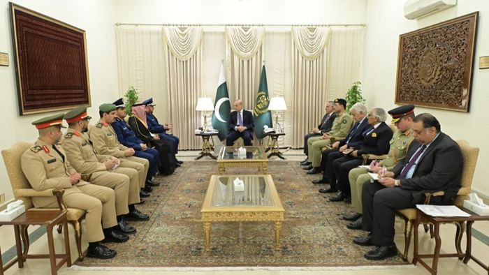 পাকিস্তান সফরে সৌদির আর্মি চিফ