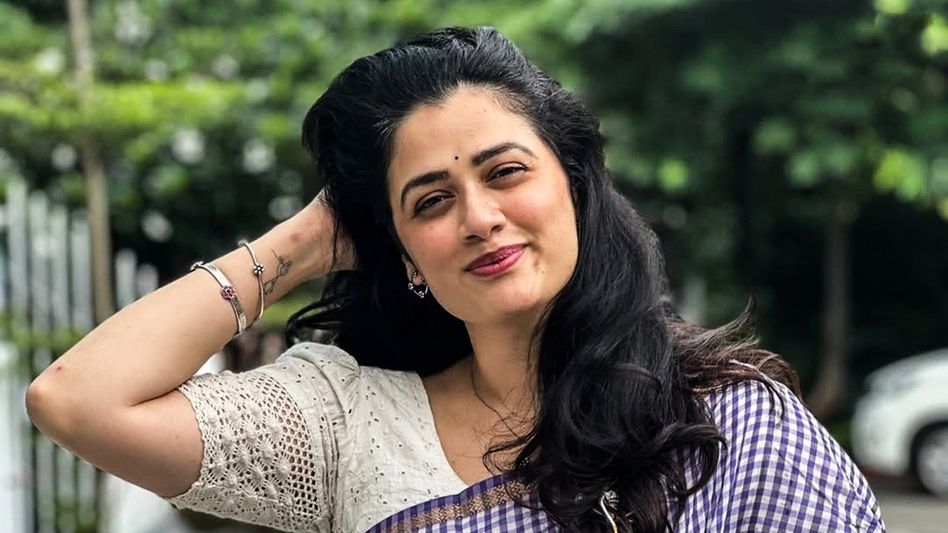 'এক ঘণ্টা...রেট কত?', VIRAL হতেই অশ্লীল কমেন্টে ছয়লাপ, অতিষ্ঠ গিরিজা 'এক ঘণ্টা...রেট কত?', VIRAL হতেই অশ্লীল কমেন্টে ছয়লাপ, অতিষ্ঠ গিরিজা