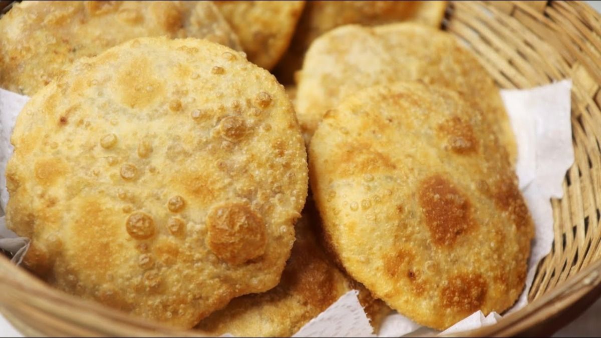 হিং কিংবা কড়াইশুঁটির কচুরি অনেক খেয়েছেন, এবার বানিয়ে ফেলুন ছানার কচুরি