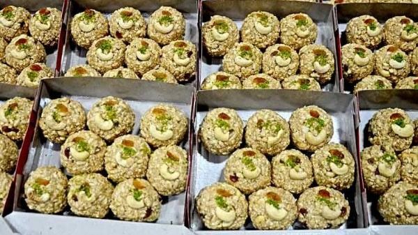 খাঁটি জয়নগরের মোয়া বাড়িতে পৌঁছে দিচ্ছে রাজ্য সরকার, ফোন নম্বর রইল