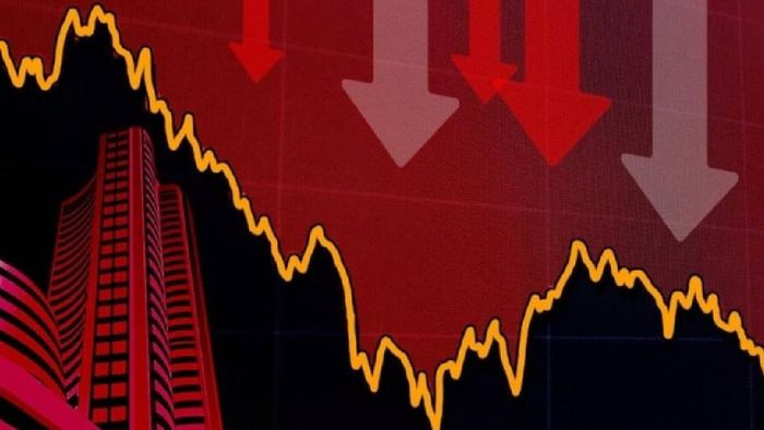 পড়ল শেয়ার বাজার