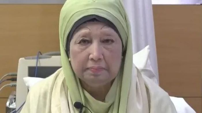 শেষমেষ লন্ডনে নিয়ে যাওয়া হচ্ছে মুমূর্ষু খালেদাকে