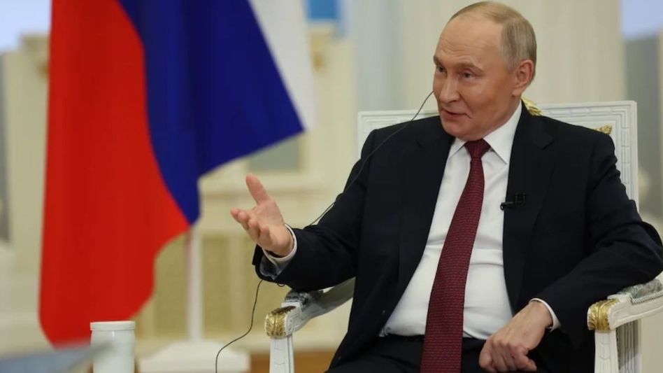 World Exclusive: 'ভারত ভাগ্যবান যে মোদী রয়েছেন', প্রধানমন্ত্রীর প্রশংসায় আর কী বললেন প্রেসিডেন্ট পুতিন? World Exclusive: 'ভারত ভাগ্যবান যে মোদী রয়েছেন', প্রধানমন্ত্রীর প্রশংসায় আর কী বললেন প্রেসিডেন্ট পুতিন?