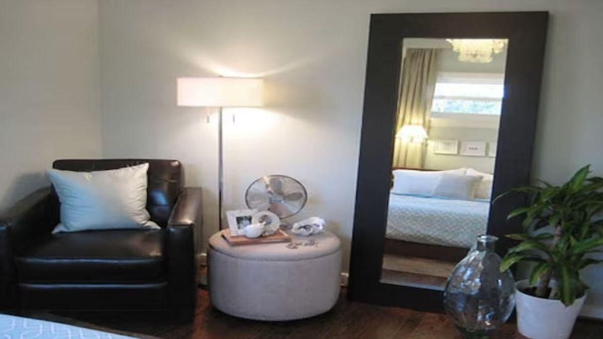 বাড়ির এই দিকে আয়না রাখা শুভ! চুম্বকের মতো প্রচুর টাকান আকর্ষণ করতে, জানুন