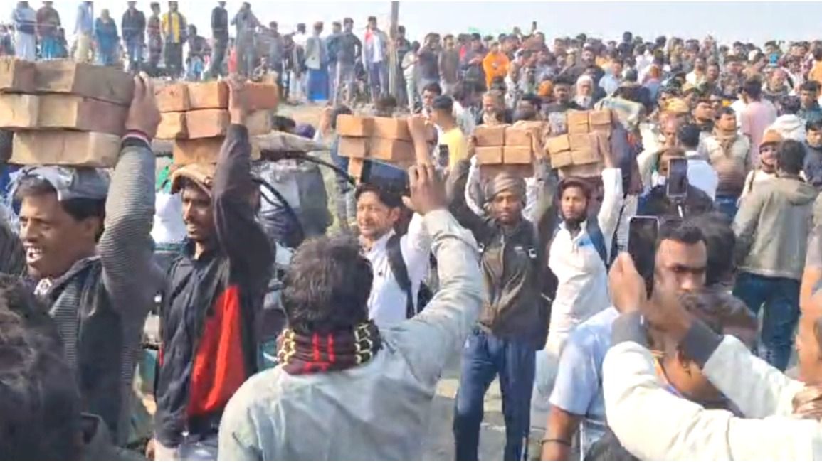 বেলডাঙ্গায় বাড়ছে ভিড়।-ফাইল ছবি