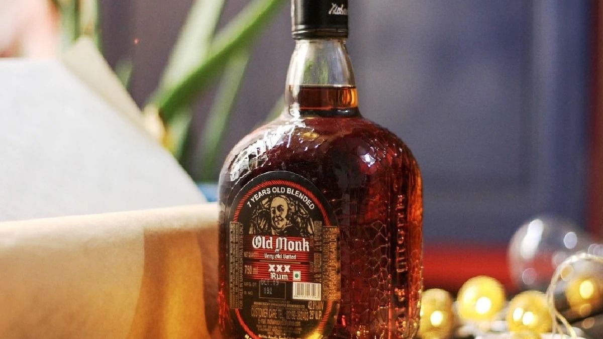শীতে বাড়ল Old Monk থেকে হুইস্কি-ভদকার দাম, লেটেস্ট রেট চার্ট দেখুন