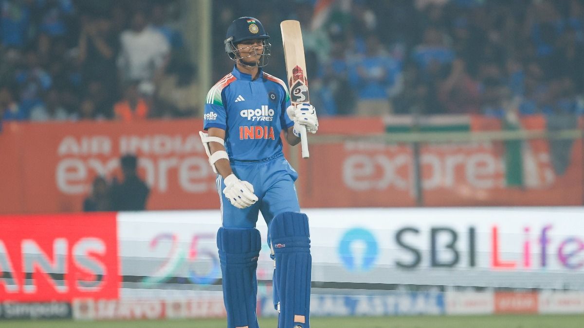 কেরিয়ারের প্রথম শতরান জয়সওয়ালের, বিরাট-রোহিতের হাফ সেঞ্চুরিতে সিরিজ জয় ভারতের