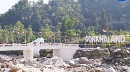 ব্যক্তিগত উদ্যোগে তৈরি 'গোর্খাল্যান্ড' সেতুর উদ্বোধন নিয়ে বিতর্ক, কাঠগড়ায় এডওয়ার্ড