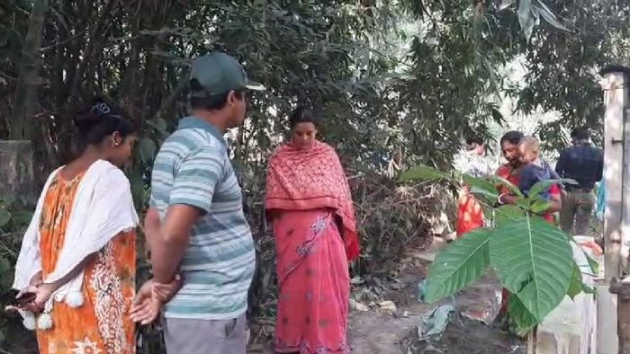 নদীয়ায় মহিলাদের হুমকি