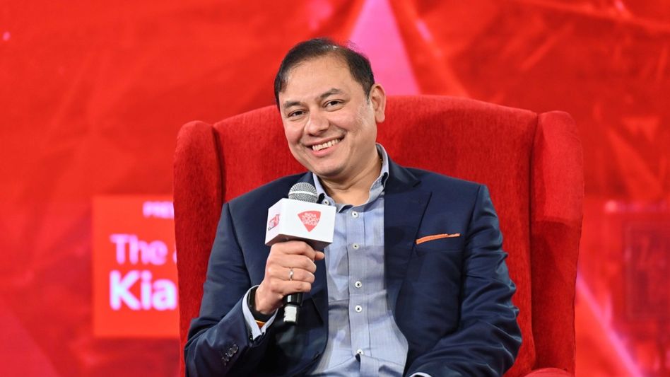 দিনে কত ঘণ্টা কাজ করা উচিত? প্রণব আদানি দিলেন সাফ জবাব দিনে কত ঘণ্টা কাজ করা উচিত? প্রণব আদানি দিলেন সাফ জবাব