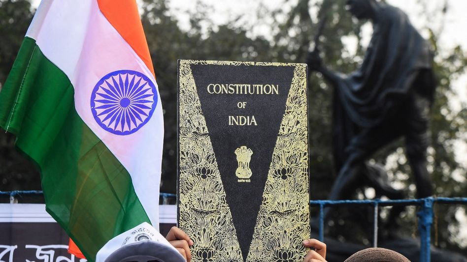 কলকাতায় কংগ্রেসের 'সহস্র কণ্ঠে' সংবিধান পাঠ, কবে? কলকাতায় কংগ্রেসের 'সহস্র কণ্ঠে' সংবিধান পাঠ, কবে?