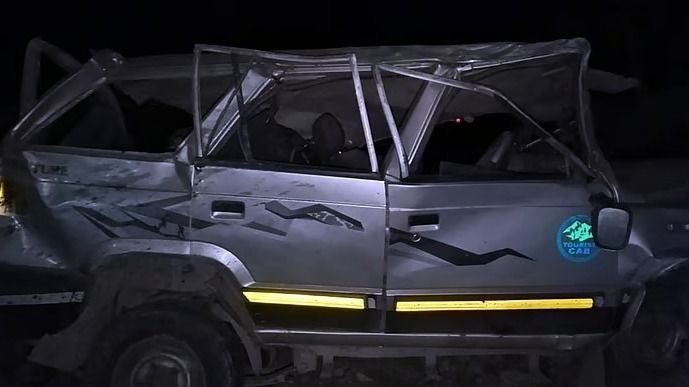 কালিম্পংয়ে ভয়াবহ পথদুর্ঘটনা, ৫০০ ফুট গভীর খাদে গাড়ি পড়ে মৃত ৩, আহত ৮