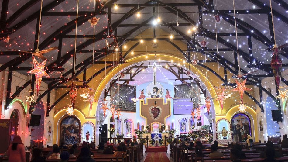 পাহাড়-ডুয়ার্সে বড়দিন কাটাতে চান? এবার উৎসব শুরু হবে শিলিগুড়ি থেকে পাহাড়-ডুয়ার্সে বড়দিন কাটাতে চান? এবার উৎসব শুরু হবে শিলিগুড়ি থেকে