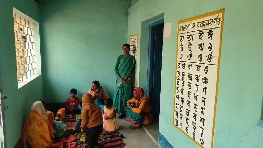 চাল না থাকায় মিলছে না মিড-ডে মিল, প্রবল সমস্যায় পুরুলিয়ার অঙ্গনওয়াড়ি কেন্দ্র 