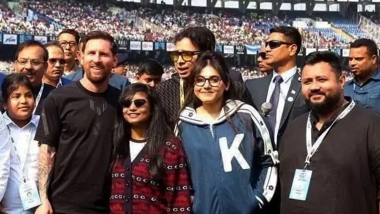 সেদিন মেসিকে ঘিরে ওরা কারা? যুবভারতীর সব 'অসভ্যতা' VIRAL, চিনতে পারছেন...