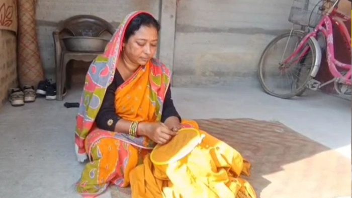 ৩৫ টাকার লটারিতেই ভাগ্যবদল পূর্ব বর্ধমানের গৃহবধূর