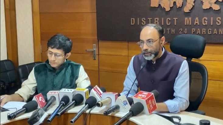 অতিরিক্ত জেলাশাসক তথা জেলা নির্বাচনী আধিকারিক